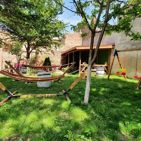 House With Garden 3*