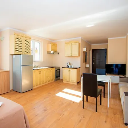 Konukevi House With Garden