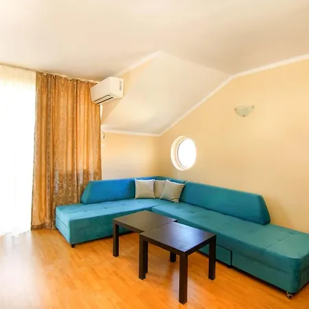 게스트하우스 House With Garden