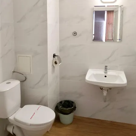 게스트하우스 House With Garden 포마리